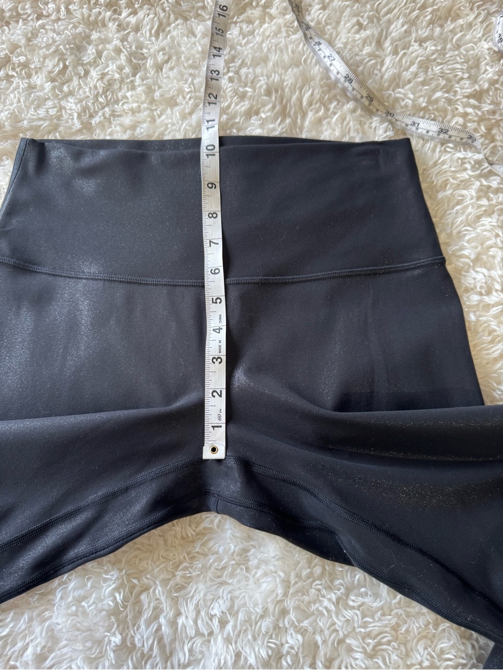 Lululemon Align High-Rise Pant 25"
Shimmer Luxe Shine Foil Black size 10 - Picture 7 of 14